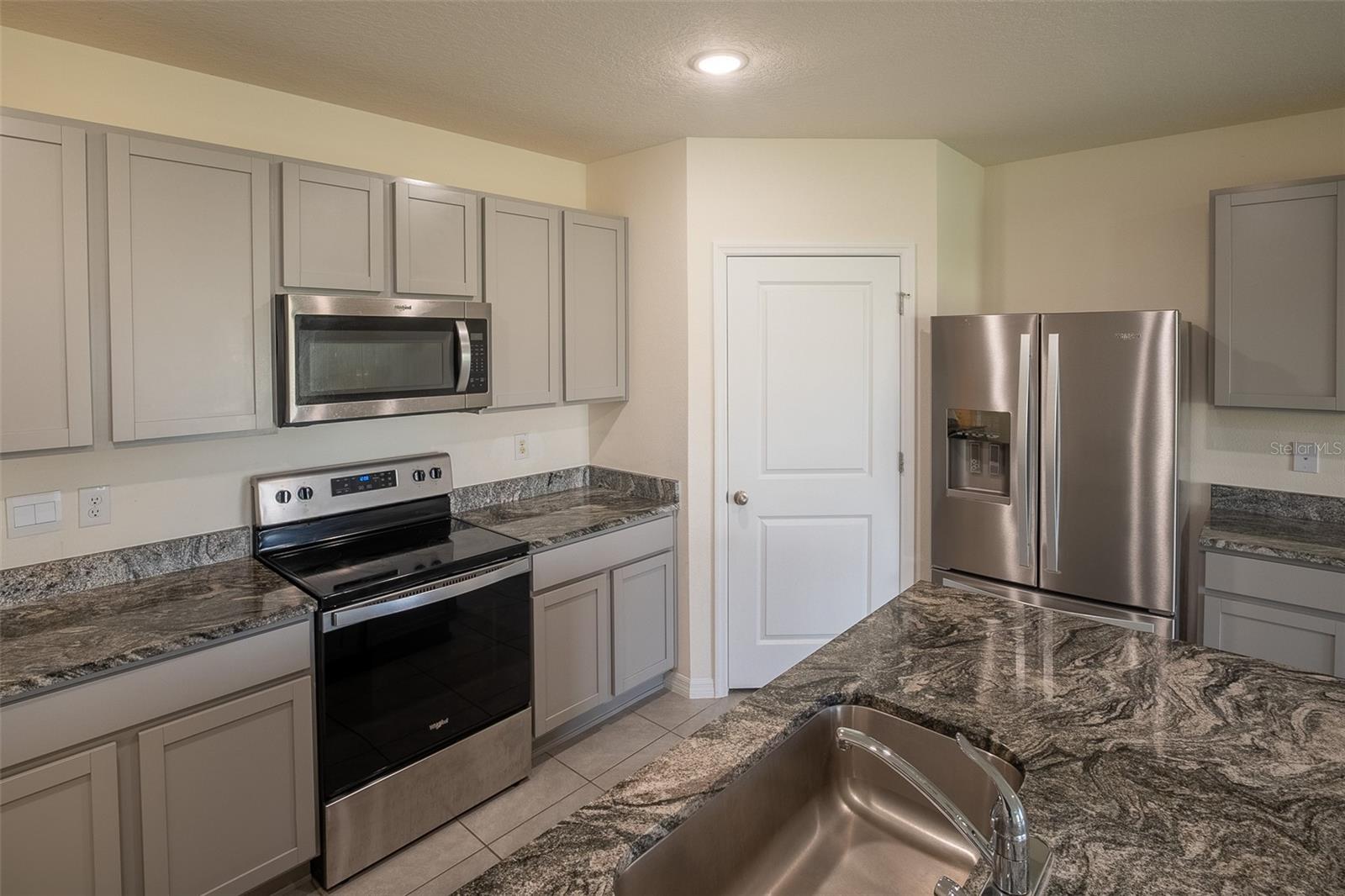 8318 CLAW GLADES LOOP, WESLEY CHAPEL, FL, 33545