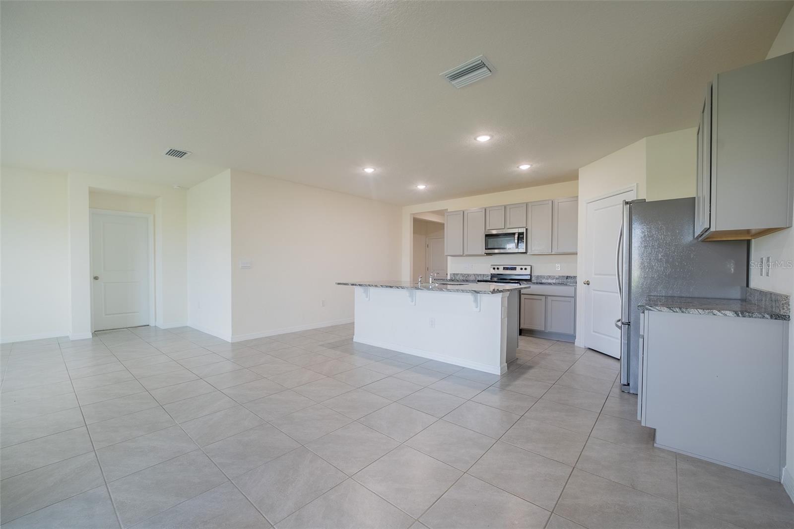 8318 CLAW GLADES LOOP, WESLEY CHAPEL, FL, 33545