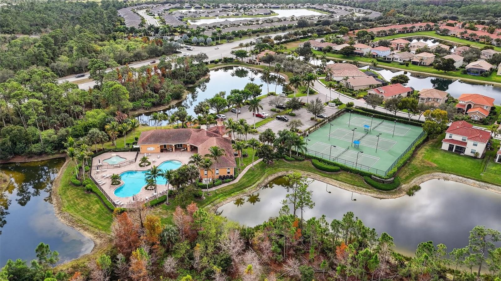 3535 DANDOLO CIR, CAPE CORAL, FL, 33909