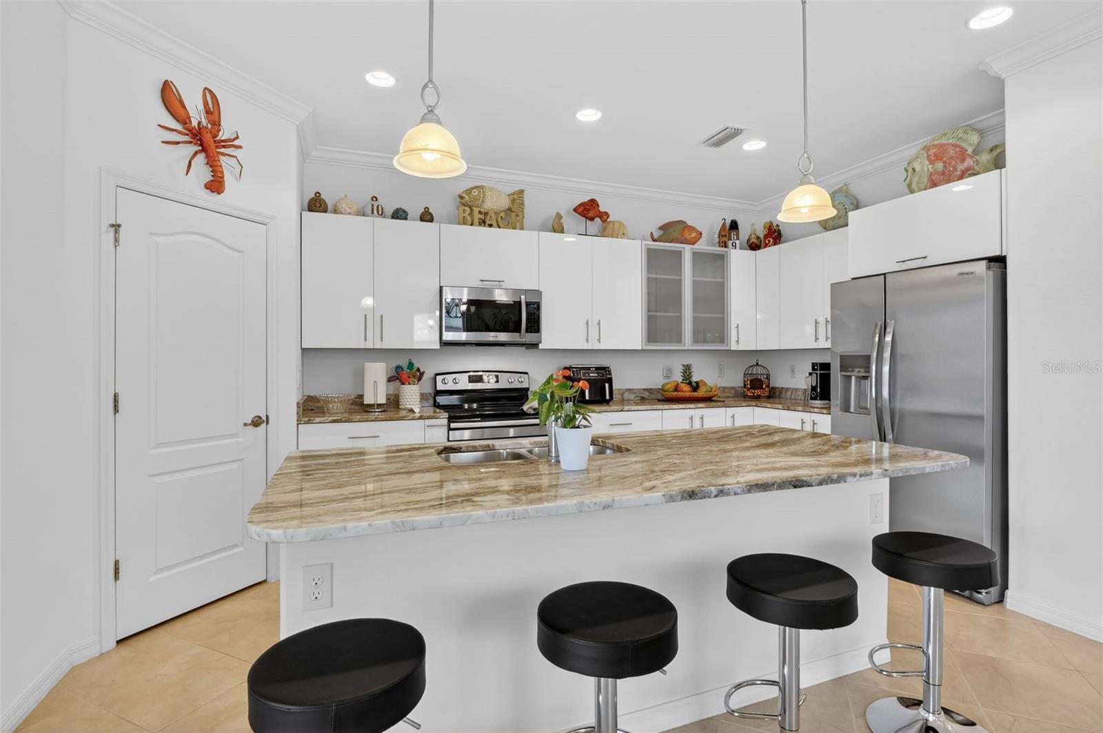 3535 DANDOLO CIR, CAPE CORAL, FL, 33909