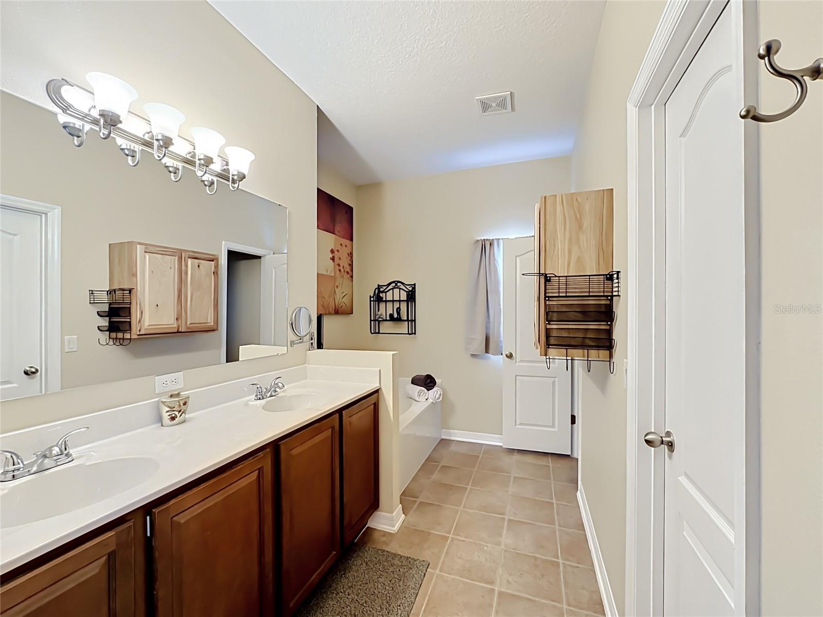 1012 SW 242ND TER, NEWBERRY, FL, 32669