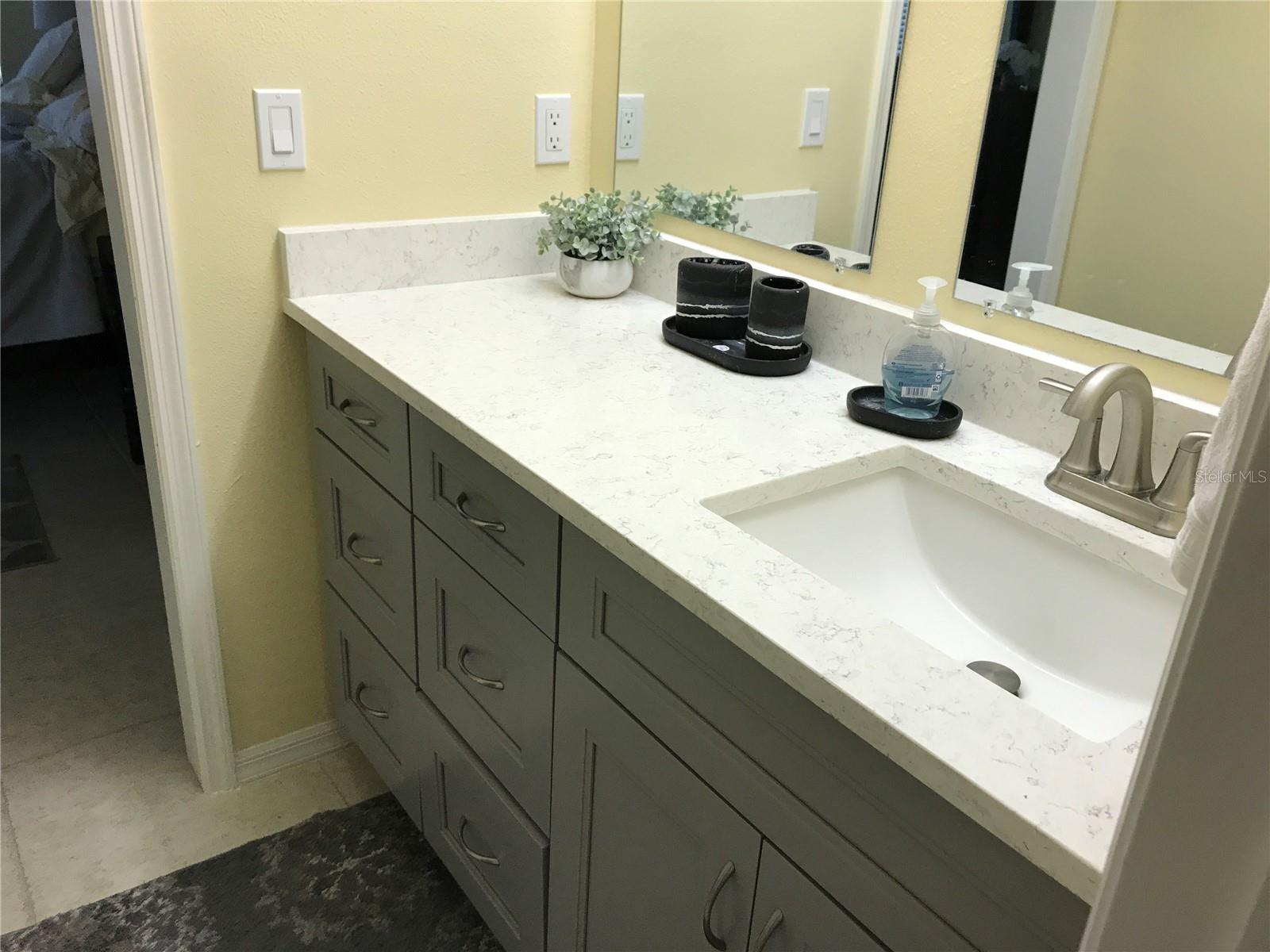 5600 W LONG COMMON CT #2, SARASOTA, FL, 34235