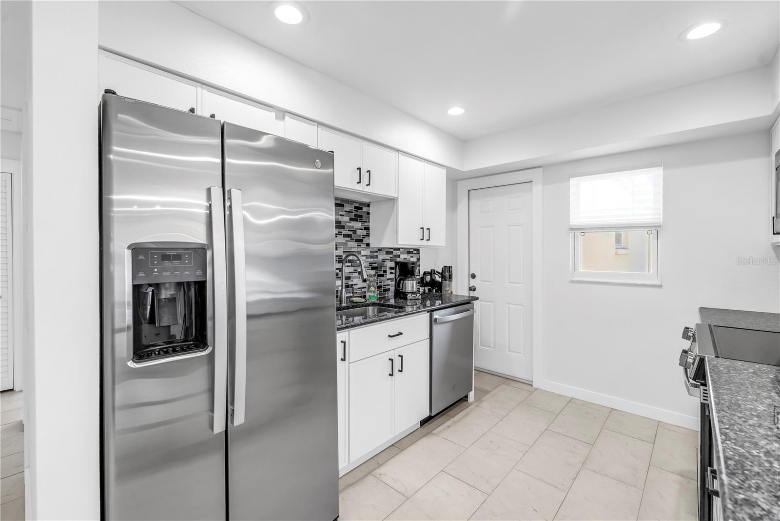 111 WHISPERING SANDS CIR #V38, SARASOTA, FL, 34242