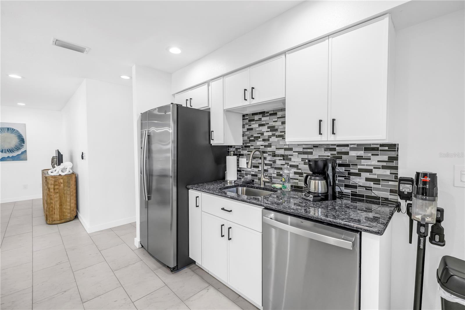 111 WHISPERING SANDS CIR #V38, SARASOTA, FL, 34242