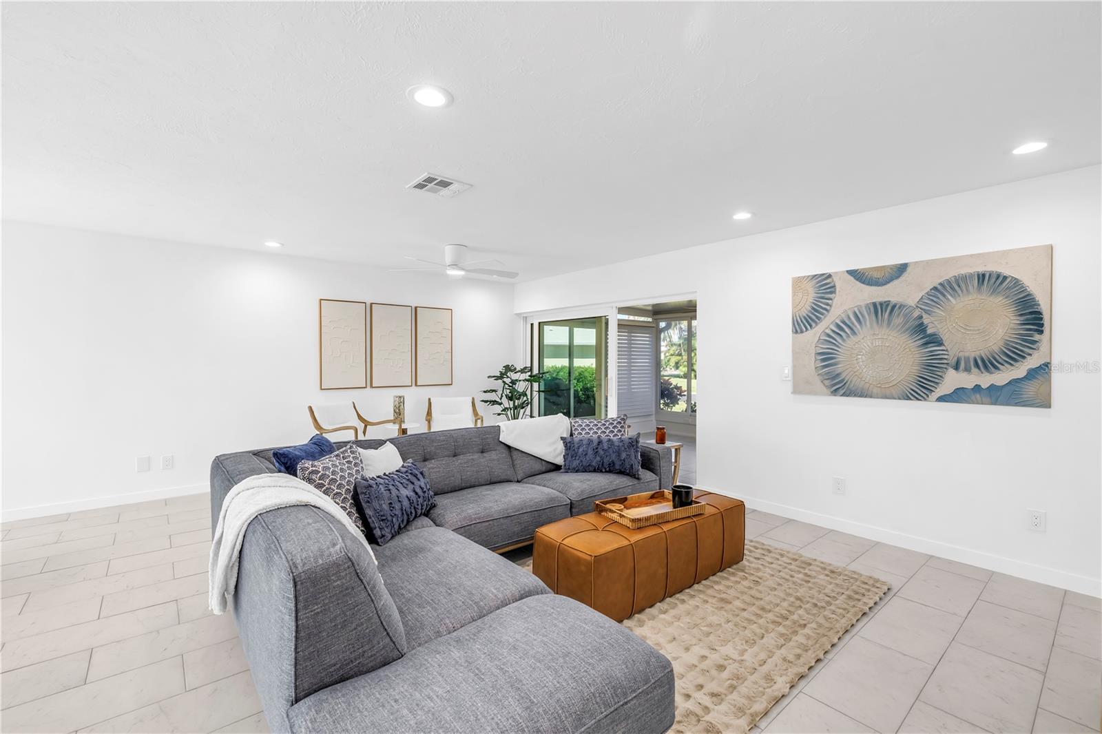 111 WHISPERING SANDS CIR #V38, SARASOTA, FL, 34242