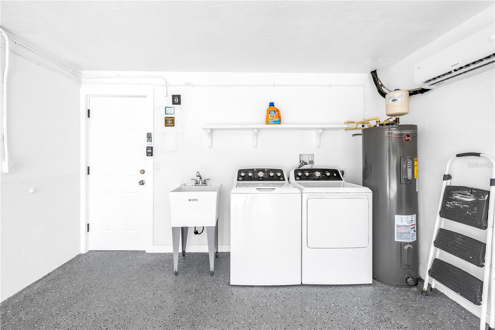 111 WHISPERING SANDS CIR #V38, SARASOTA, FL, 34242