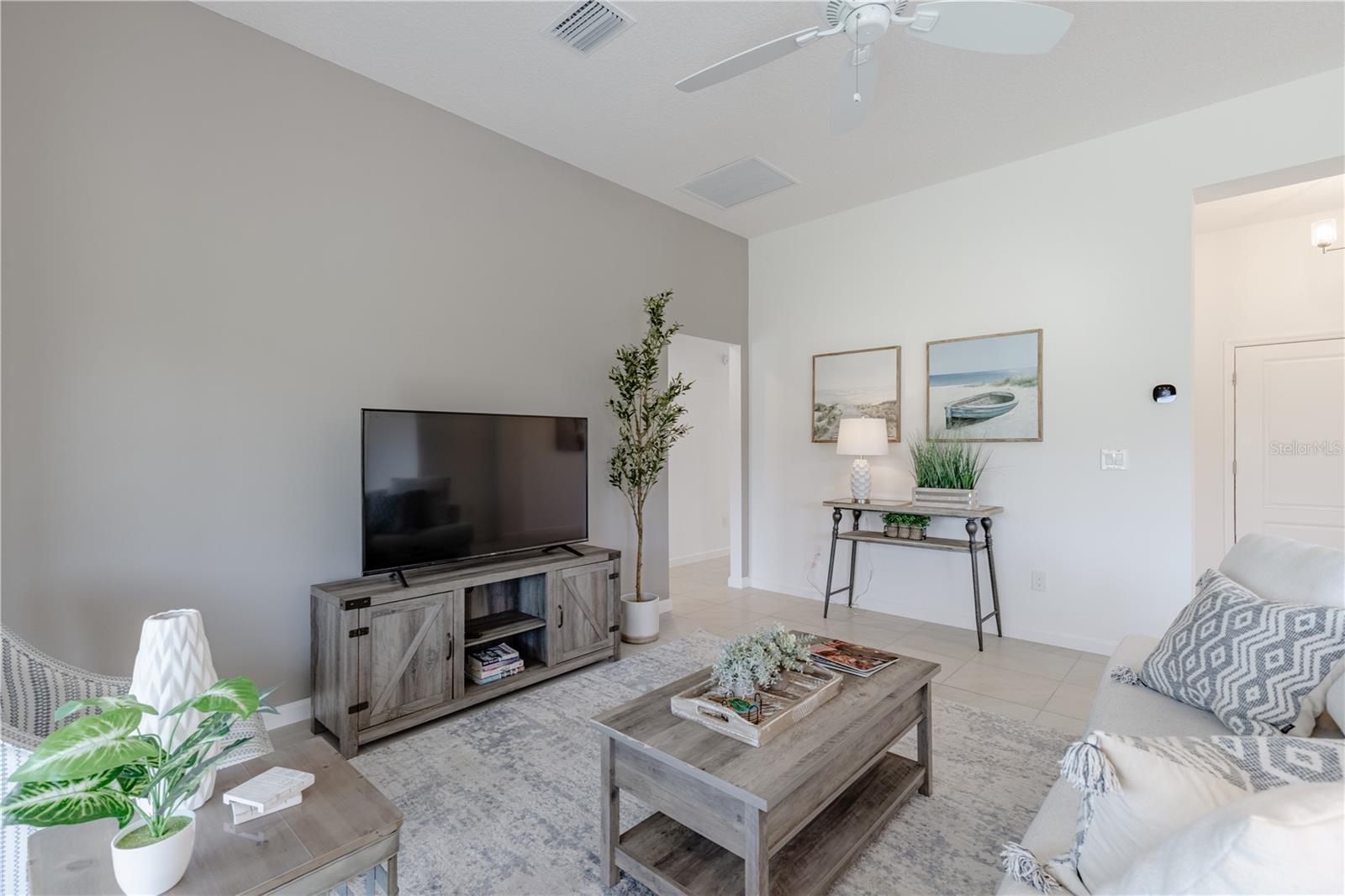 805 HUBBARD LOOP, THE VILLAGES, FL, 32163