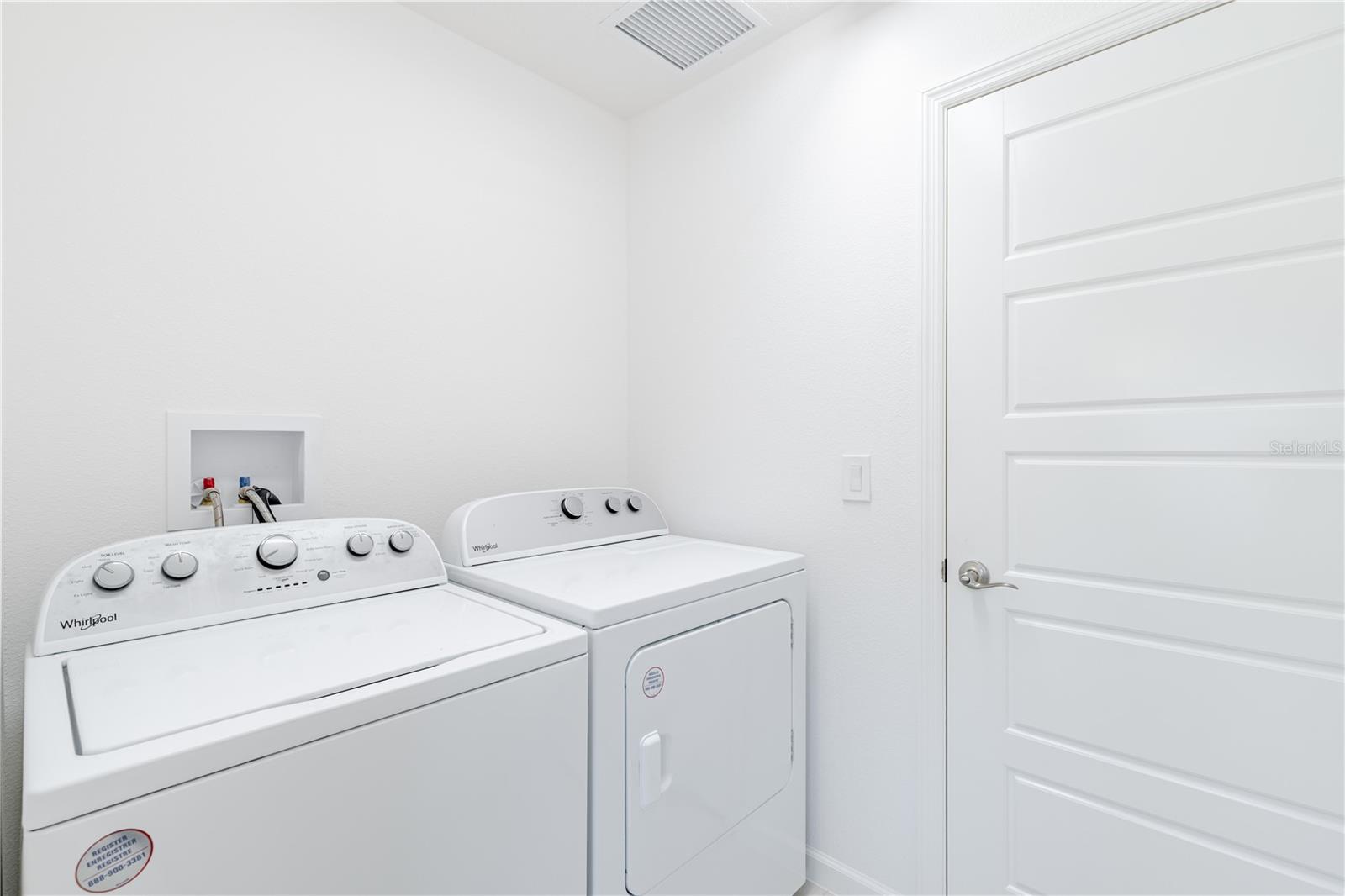 805 HUBBARD LOOP, THE VILLAGES, FL, 32163