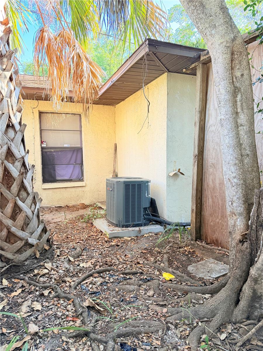 2710 46TH AVENUE DR W, BRADENTON, FL, 34207