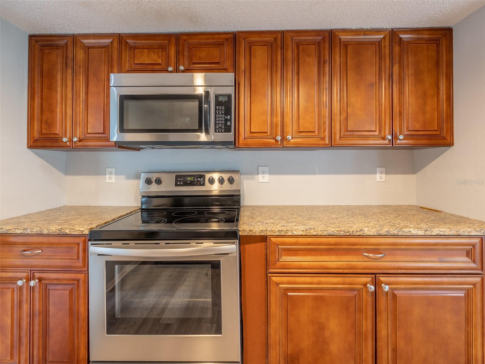 916 GILLESPIE ST, ENGLEWOOD, FL, 34223