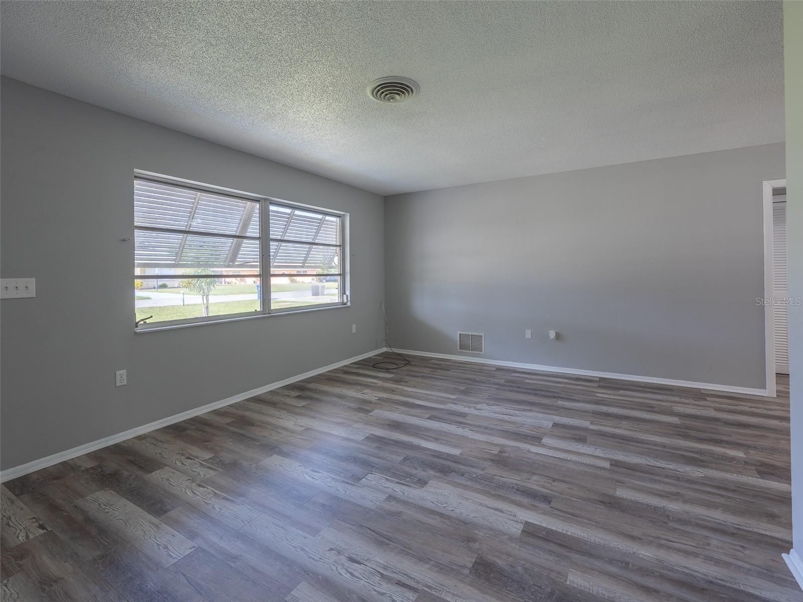 916 GILLESPIE ST, ENGLEWOOD, FL, 34223