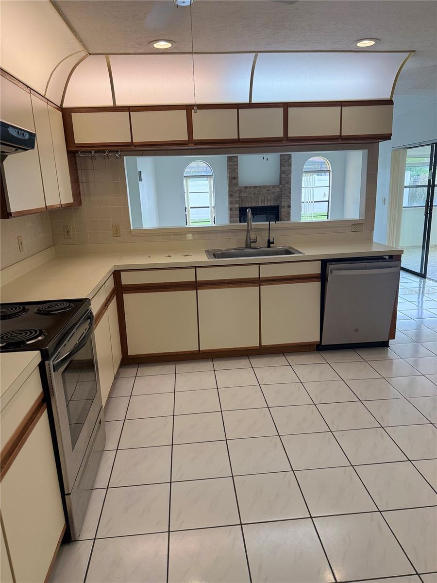 10114 CLAIRMEL CT, ORLANDO, FL, 32817