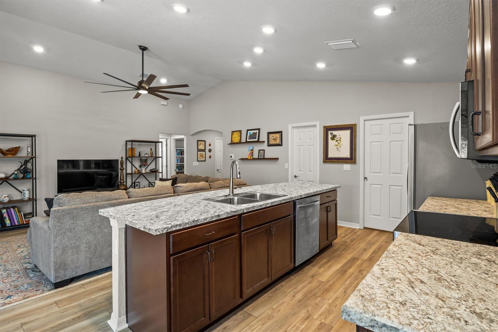 2008 NOBLE DR, DAVENPORT, FL, 33837