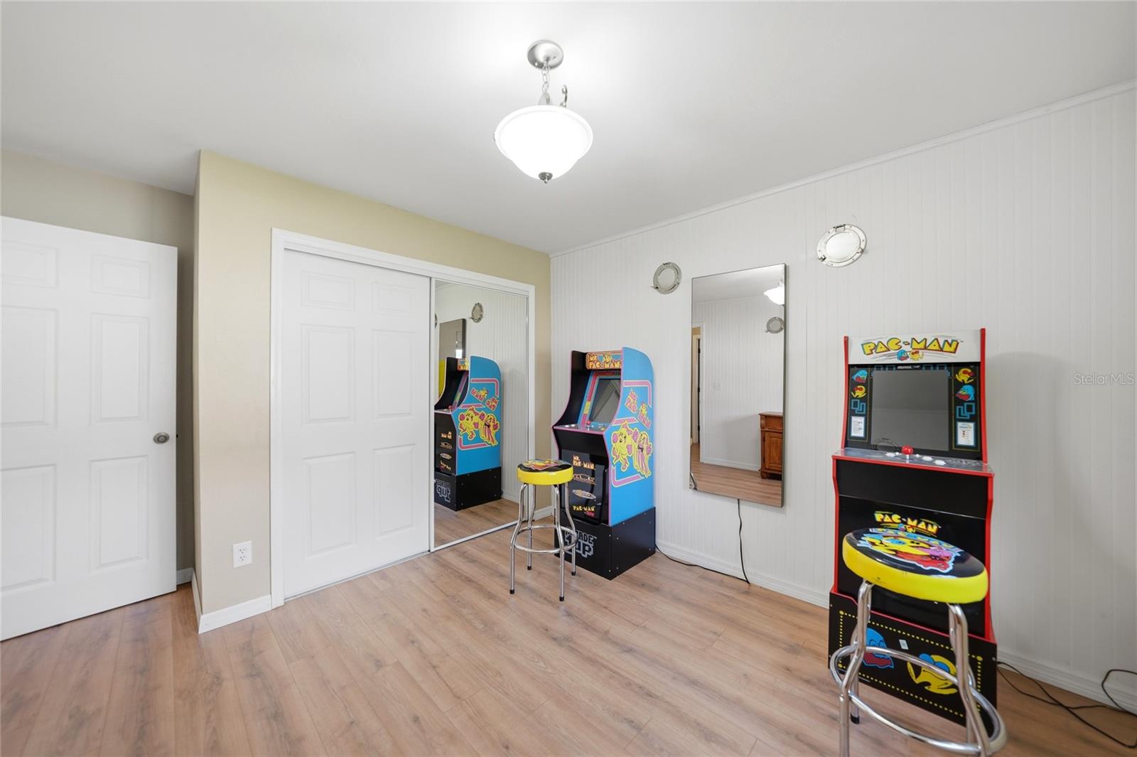 515 GLEASON PKWY, CAPE CORAL, FL, 33914