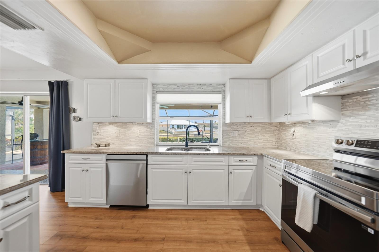 515 GLEASON PKWY, CAPE CORAL, FL, 33914