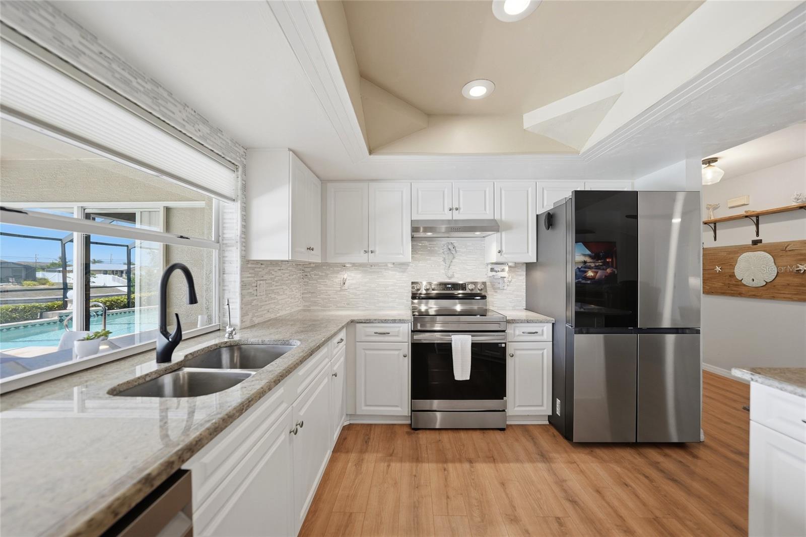 515 GLEASON PKWY, CAPE CORAL, FL, 33914