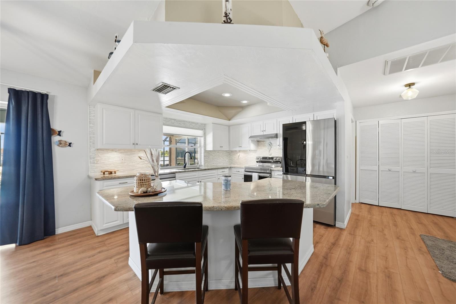 515 GLEASON PKWY, CAPE CORAL, FL, 33914