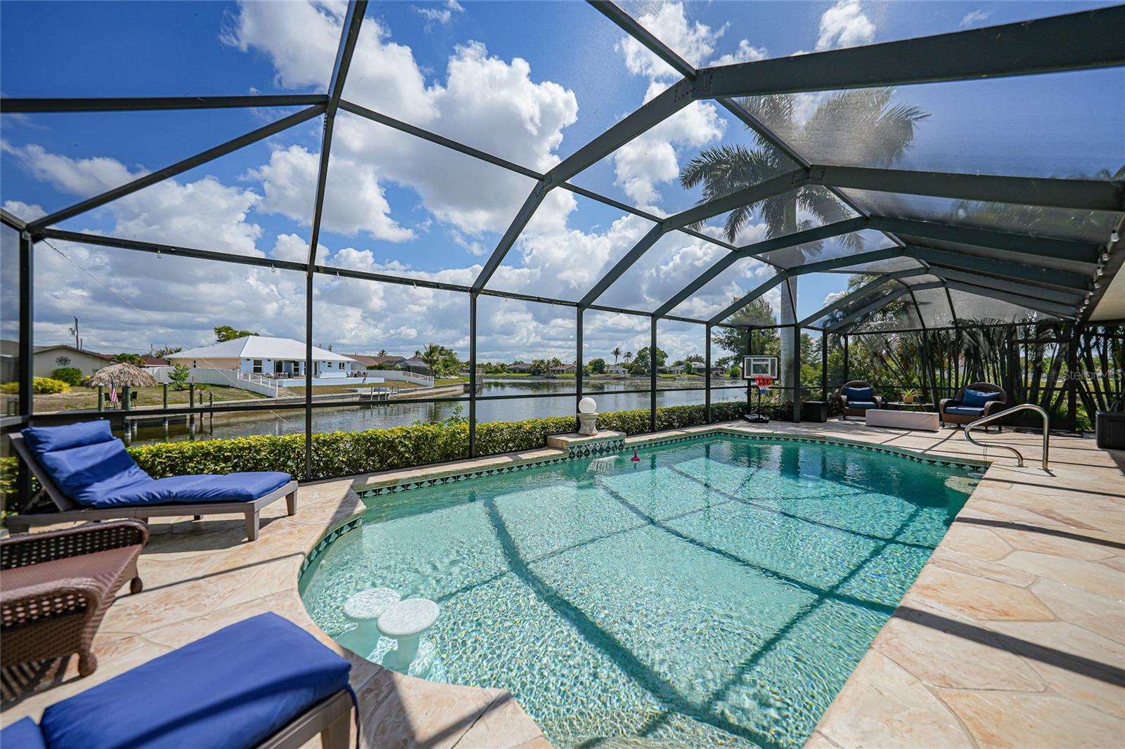 515 GLEASON PKWY, CAPE CORAL, FL, 33914