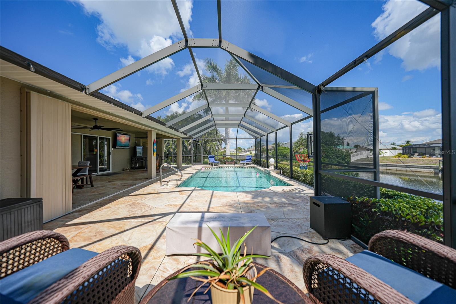 515 GLEASON PKWY, CAPE CORAL, FL, 33914