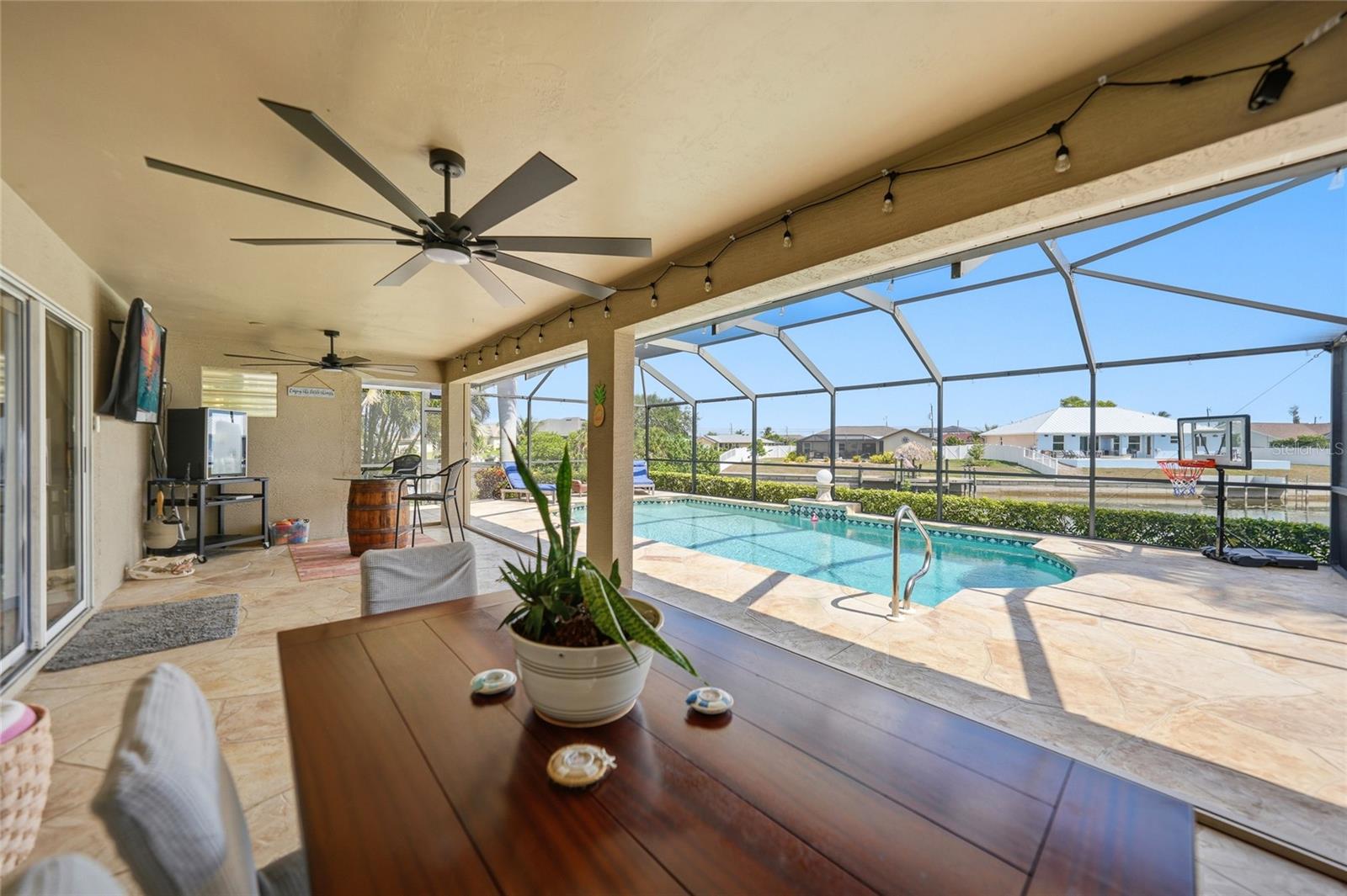 515 GLEASON PKWY, CAPE CORAL, FL, 33914