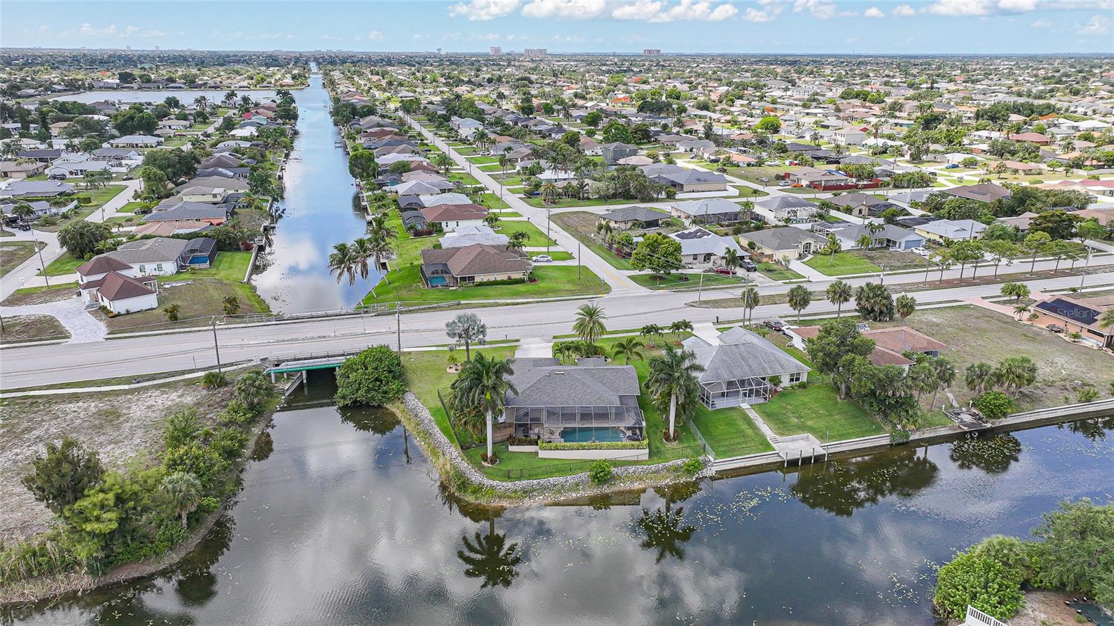 515 GLEASON PKWY, CAPE CORAL, FL, 33914