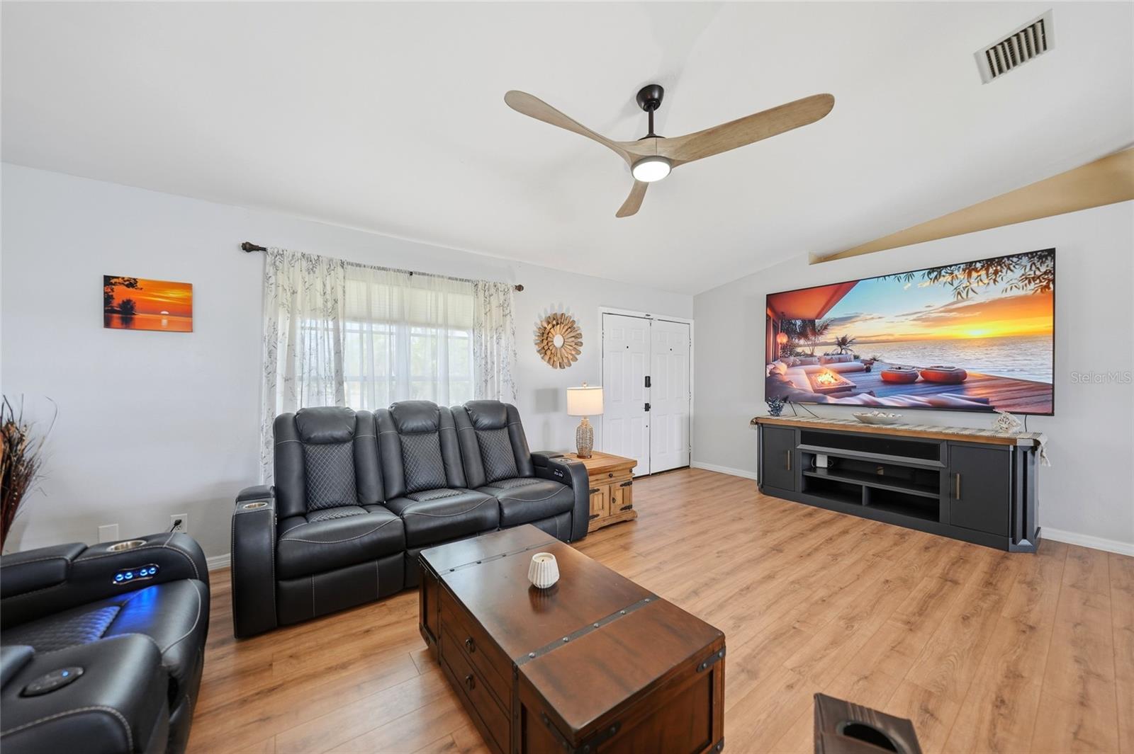 515 GLEASON PKWY, CAPE CORAL, FL, 33914
