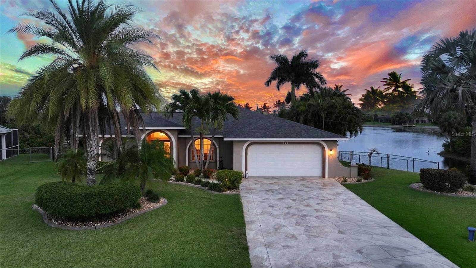 515 GLEASON PKWY, CAPE CORAL, FL, 33914