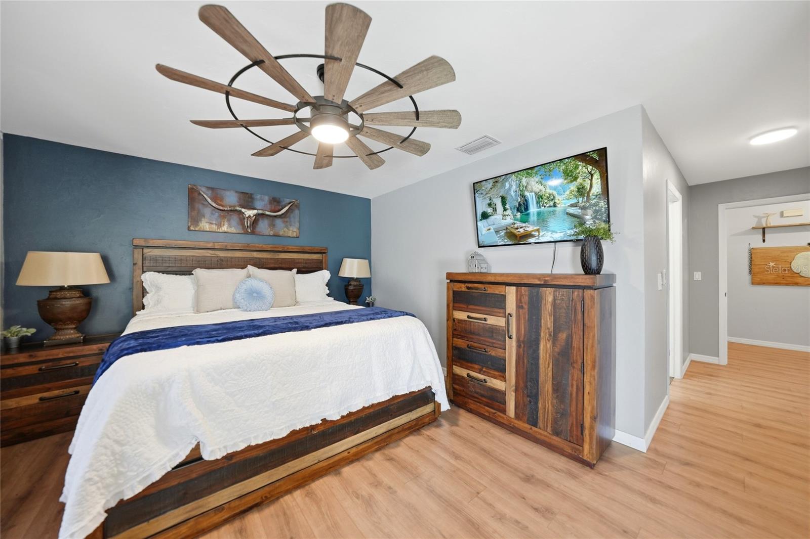 515 GLEASON PKWY, CAPE CORAL, FL, 33914