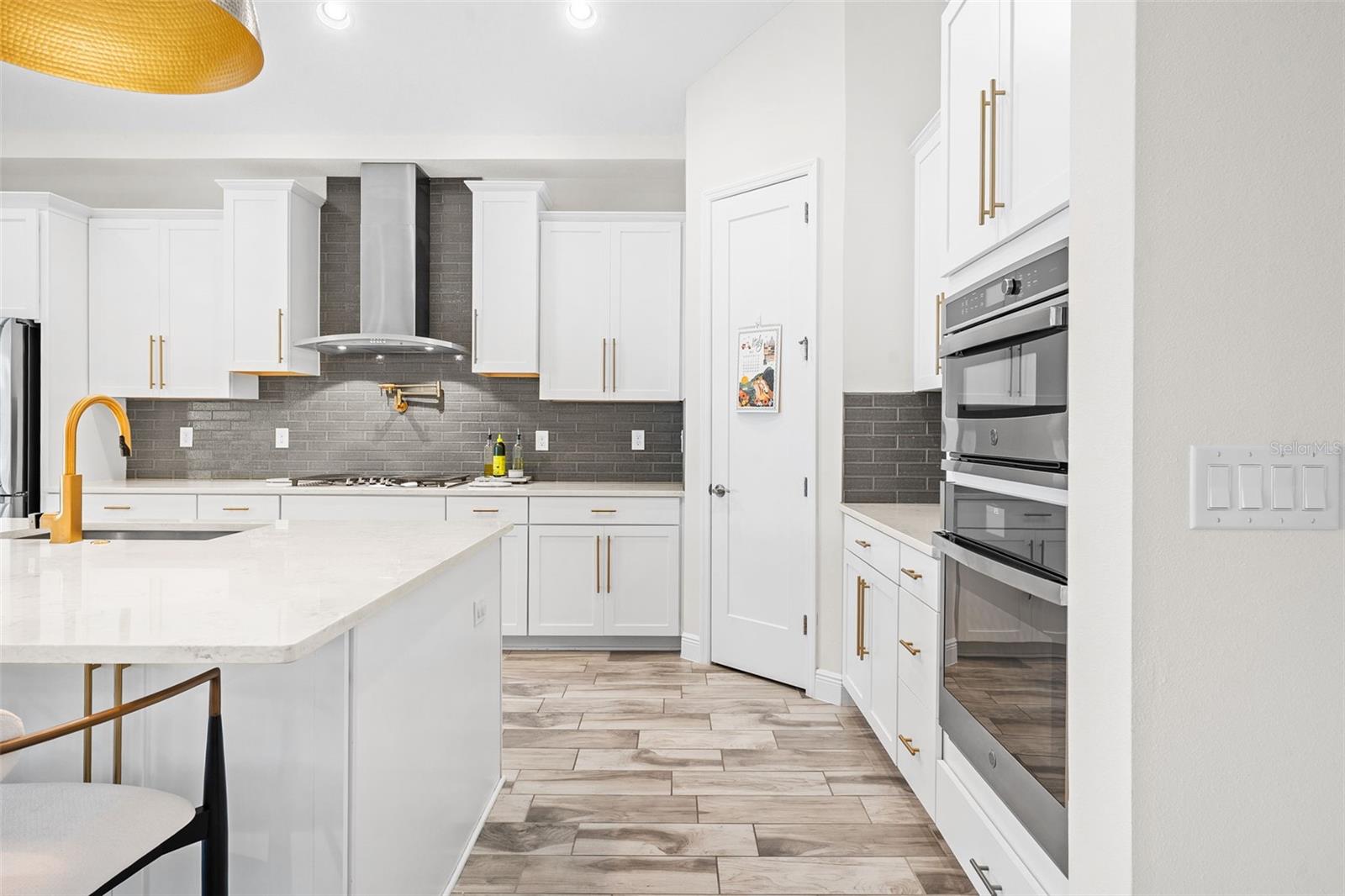 12630 HORSESHOE BEND DR, LITHIA, FL, 33547