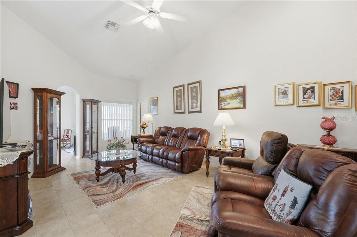 6845 SHIMMERING DR, LAKELAND, FL, 33813