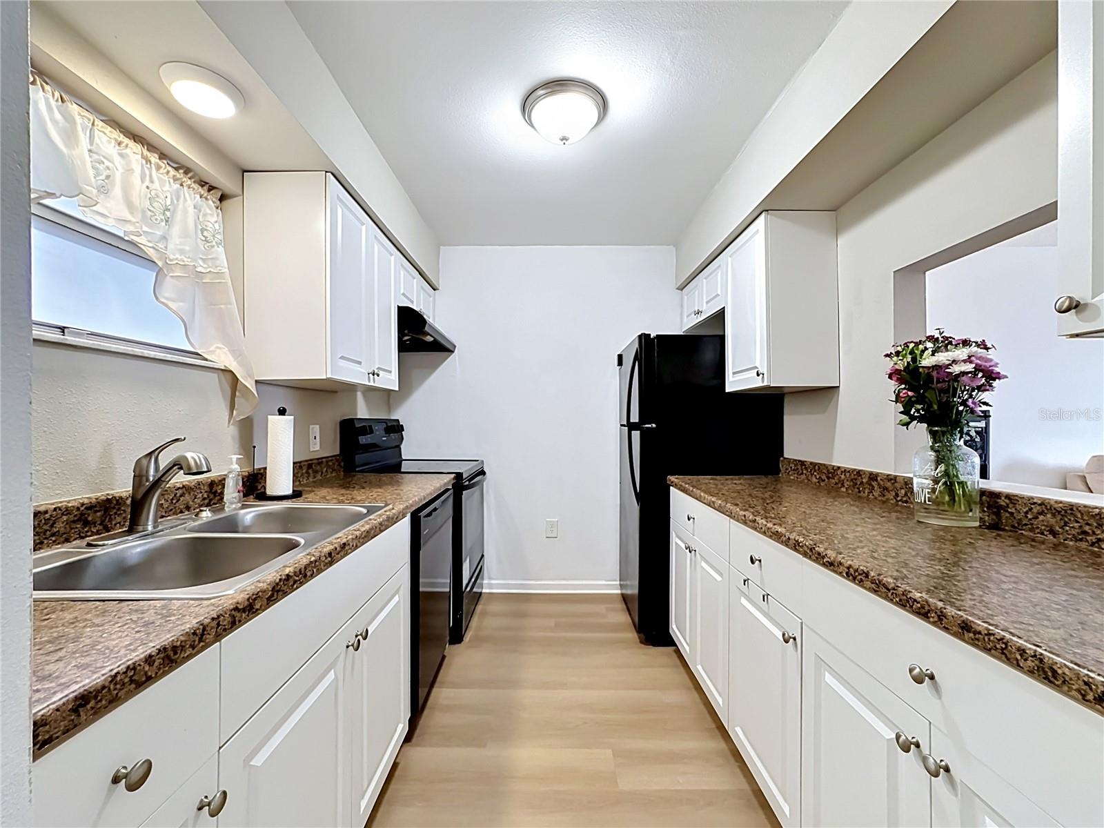 5507 FOUNTAIN LAKE CIR #B206, BRADENTON, FL, 34207