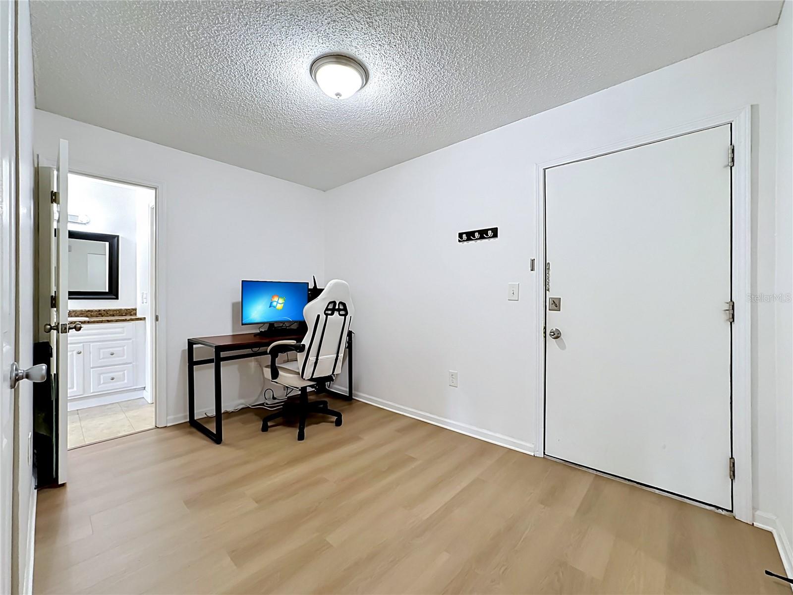 5507 FOUNTAIN LAKE CIR #B206, BRADENTON, FL, 34207
