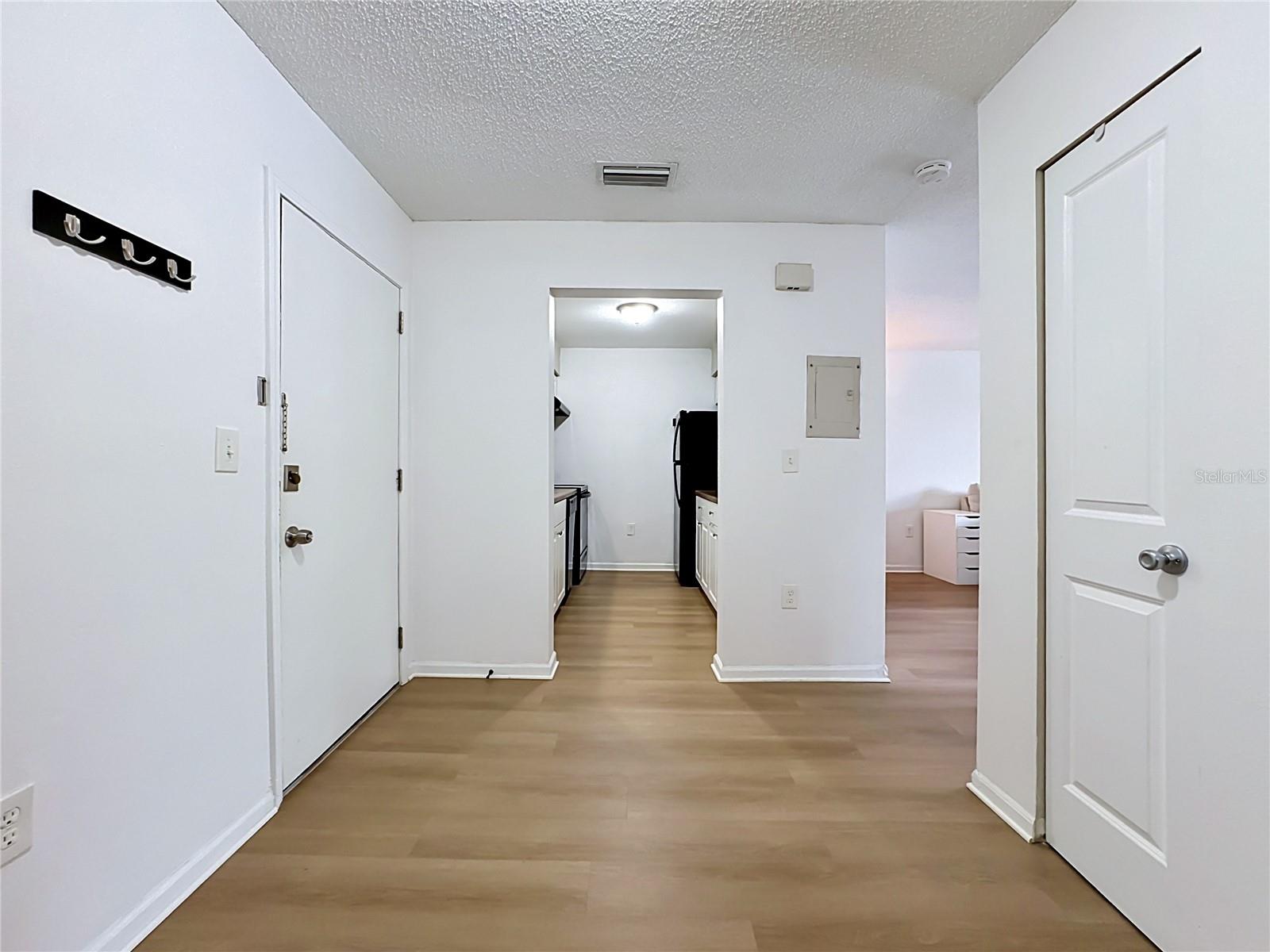 5507 FOUNTAIN LAKE CIR #B206, BRADENTON, FL, 34207
