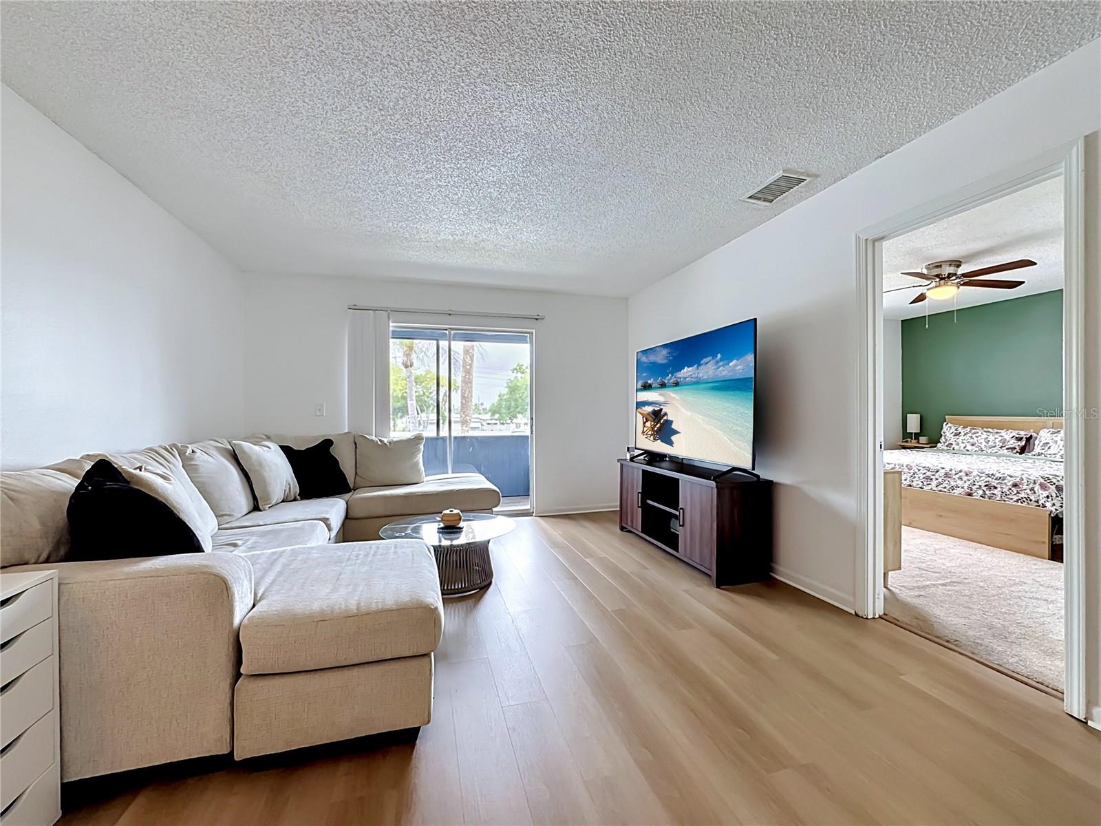5507 FOUNTAIN LAKE CIR #B206, BRADENTON, FL, 34207