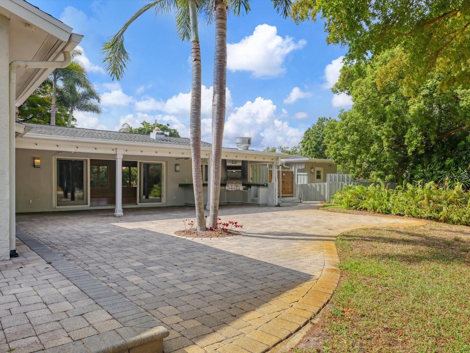 3424 TANGLEWOOD DR, SARASOTA, FL, 34239