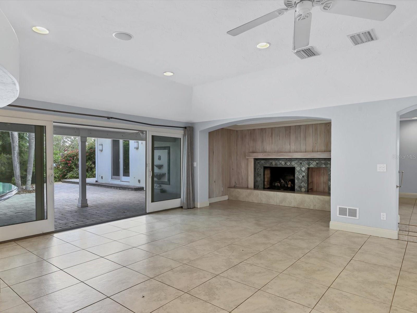 3424 TANGLEWOOD DR, SARASOTA, FL, 34239