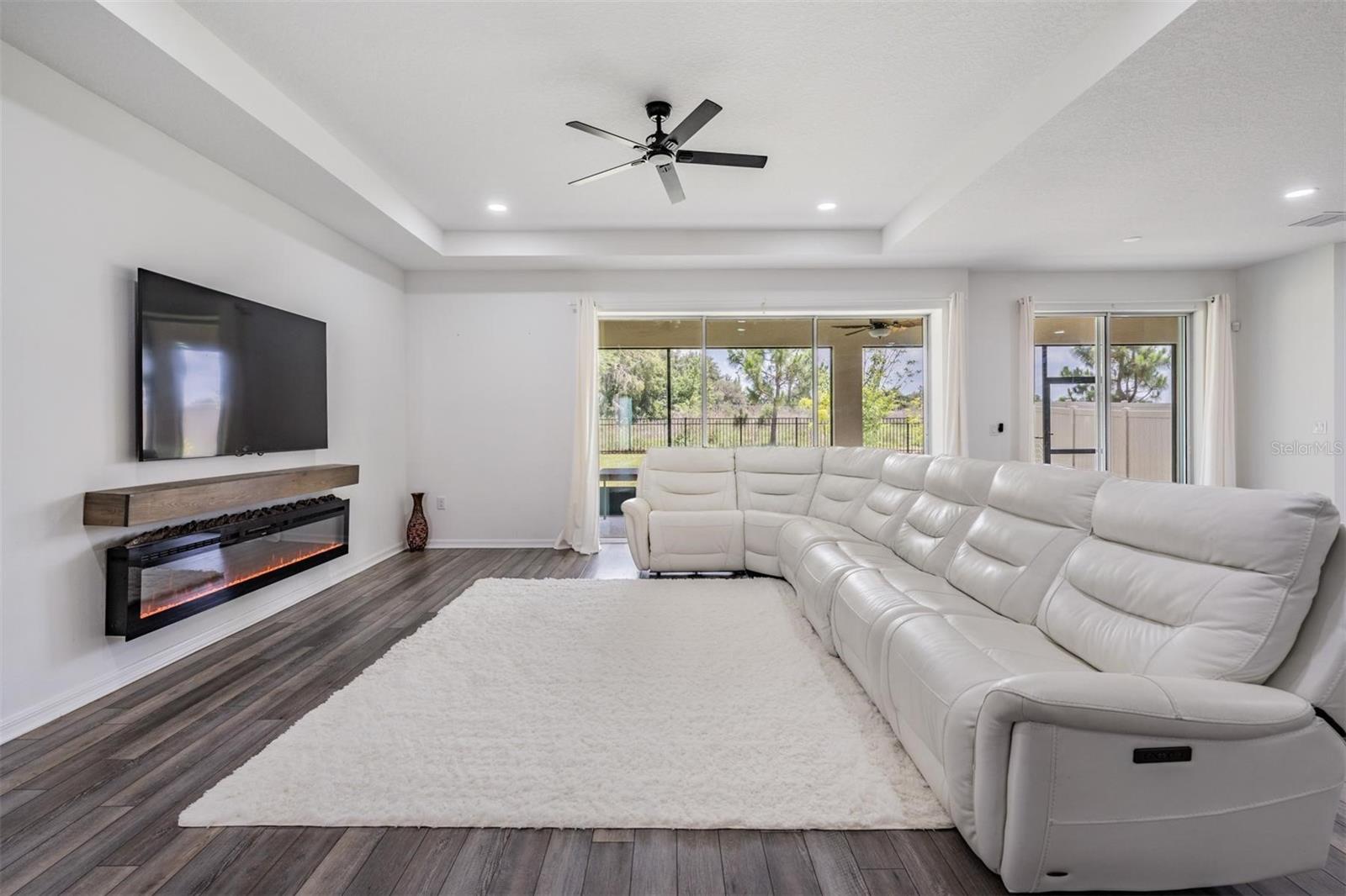 9405 IBIS GROVE BLVD, WESLEY CHAPEL, FL, 33545