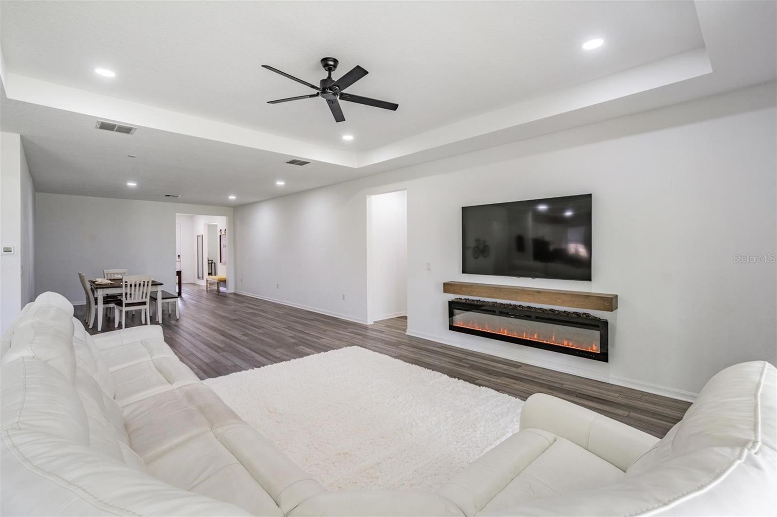 9405 IBIS GROVE BLVD, WESLEY CHAPEL, FL, 33545