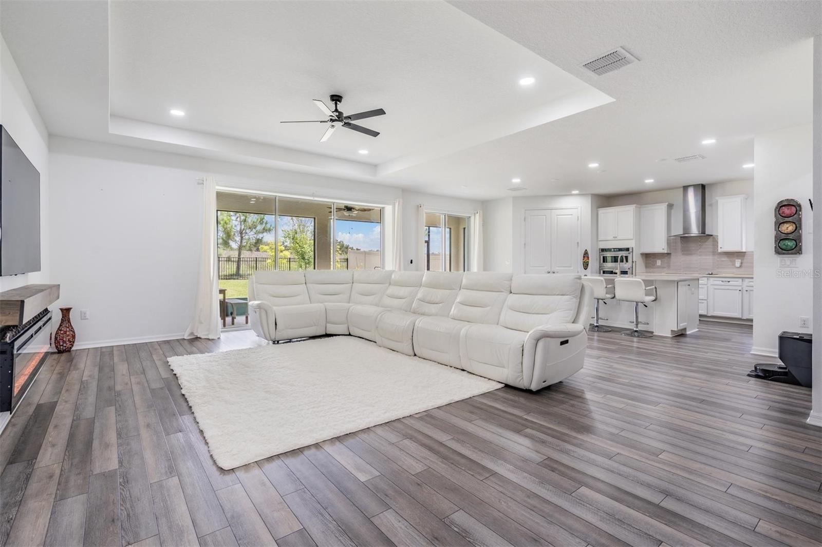 9405 IBIS GROVE BLVD, WESLEY CHAPEL, FL, 33545