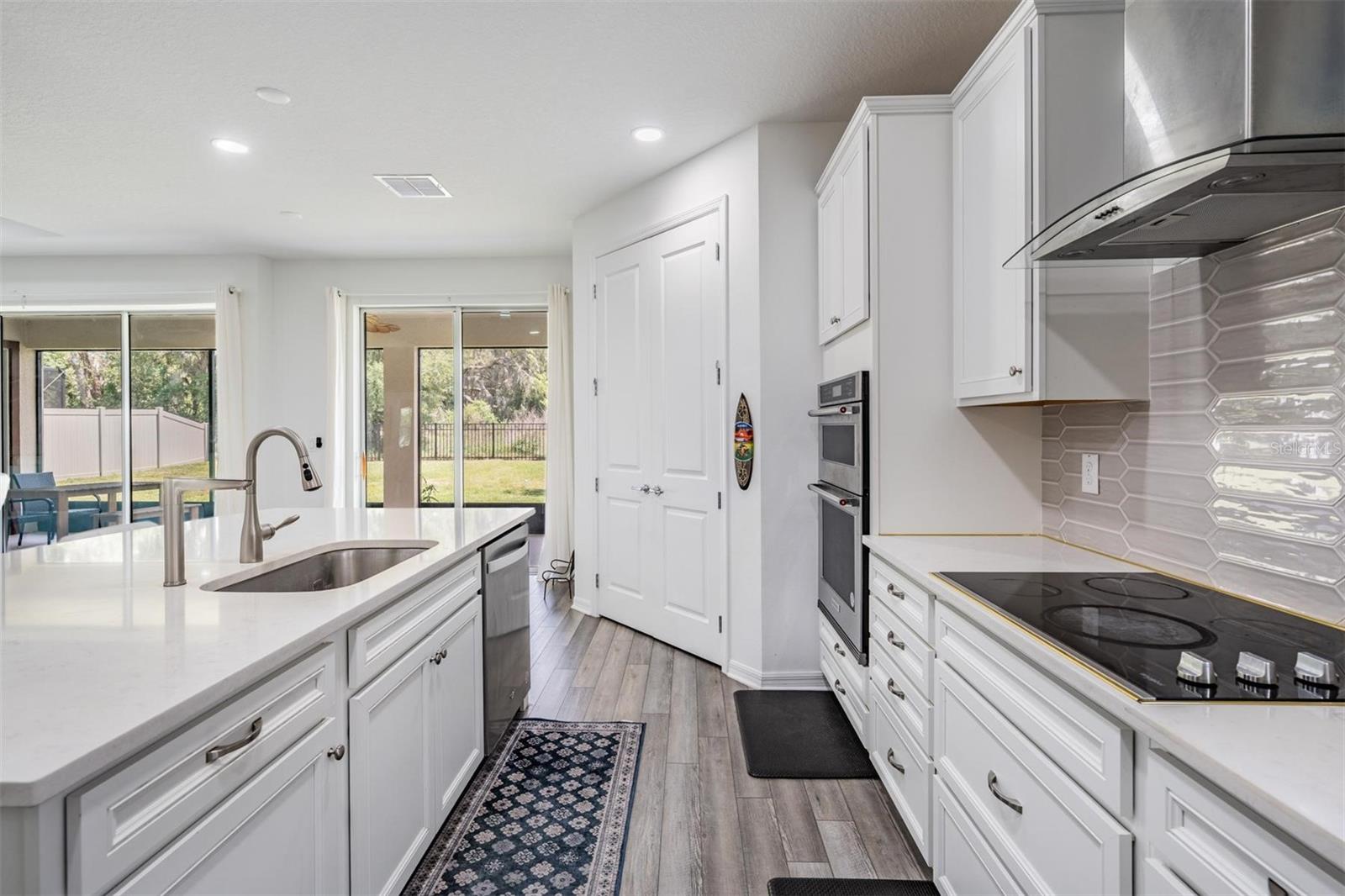 9405 IBIS GROVE BLVD, WESLEY CHAPEL, FL, 33545