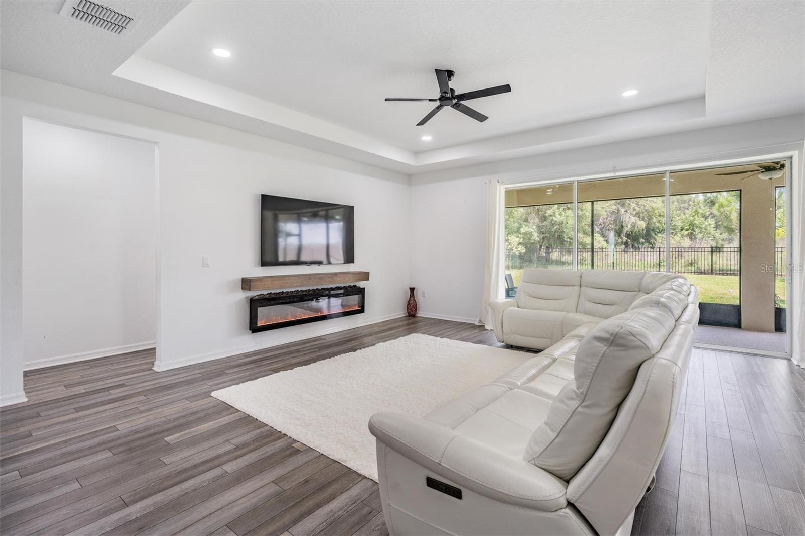 9405 IBIS GROVE BLVD, WESLEY CHAPEL, FL, 33545