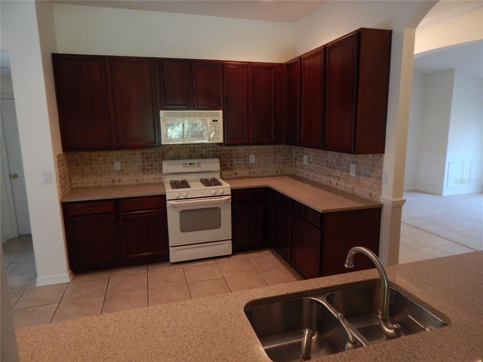 6433 BRIDGECREST DR, LITHIA, FL, 33547