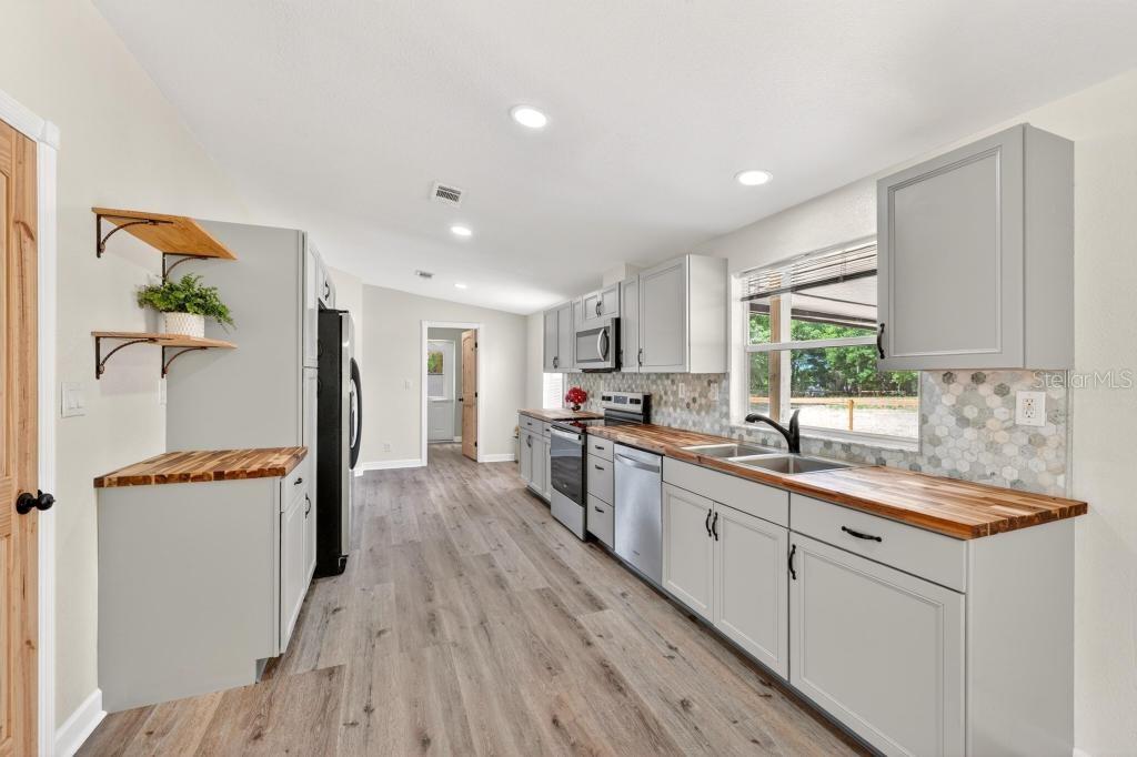 40100 JIM SCOTTS RD, LEESBURG, FL, 34788