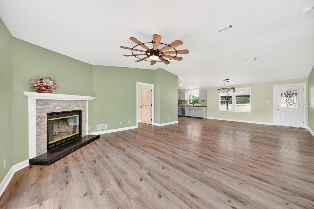 40100 JIM SCOTTS RD, LEESBURG, FL, 34788