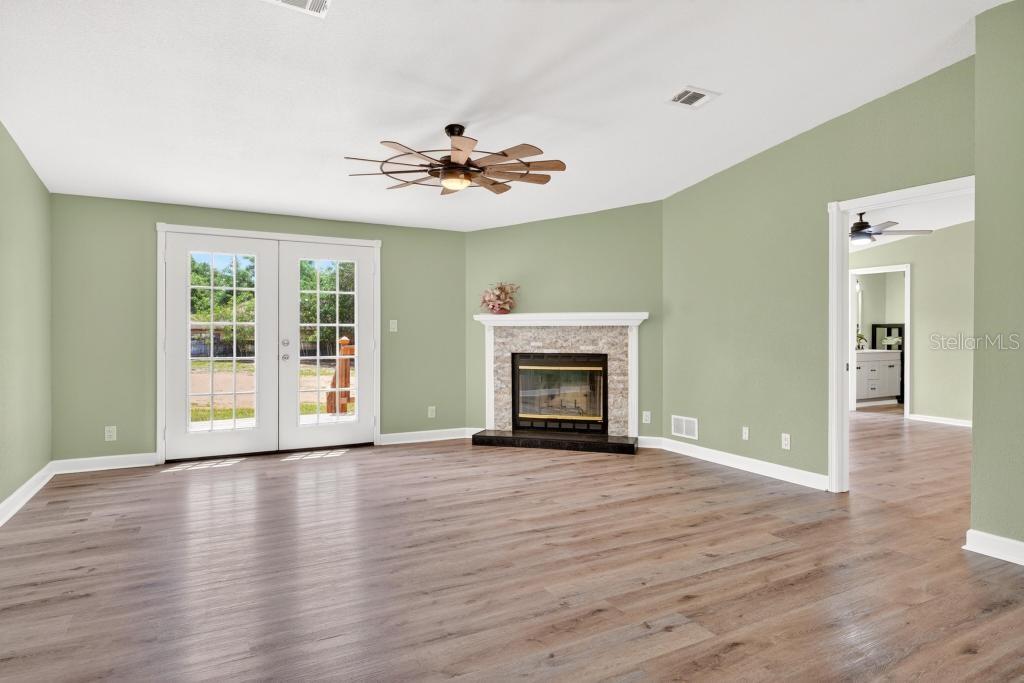 40100 JIM SCOTTS RD, LEESBURG, FL, 34788