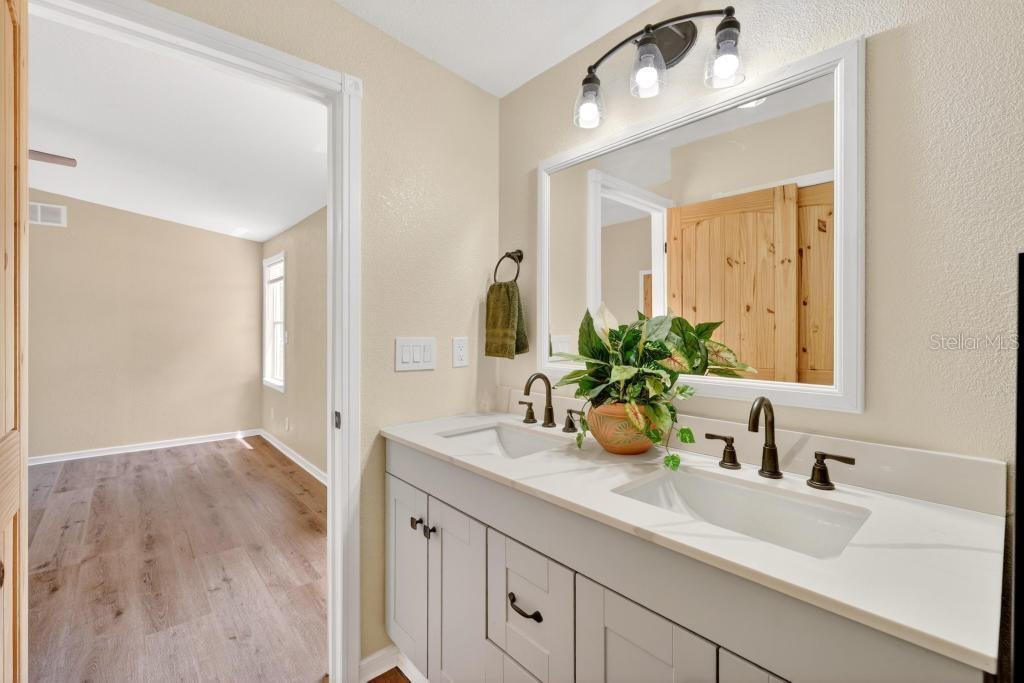 40100 JIM SCOTTS RD, LEESBURG, FL, 34788