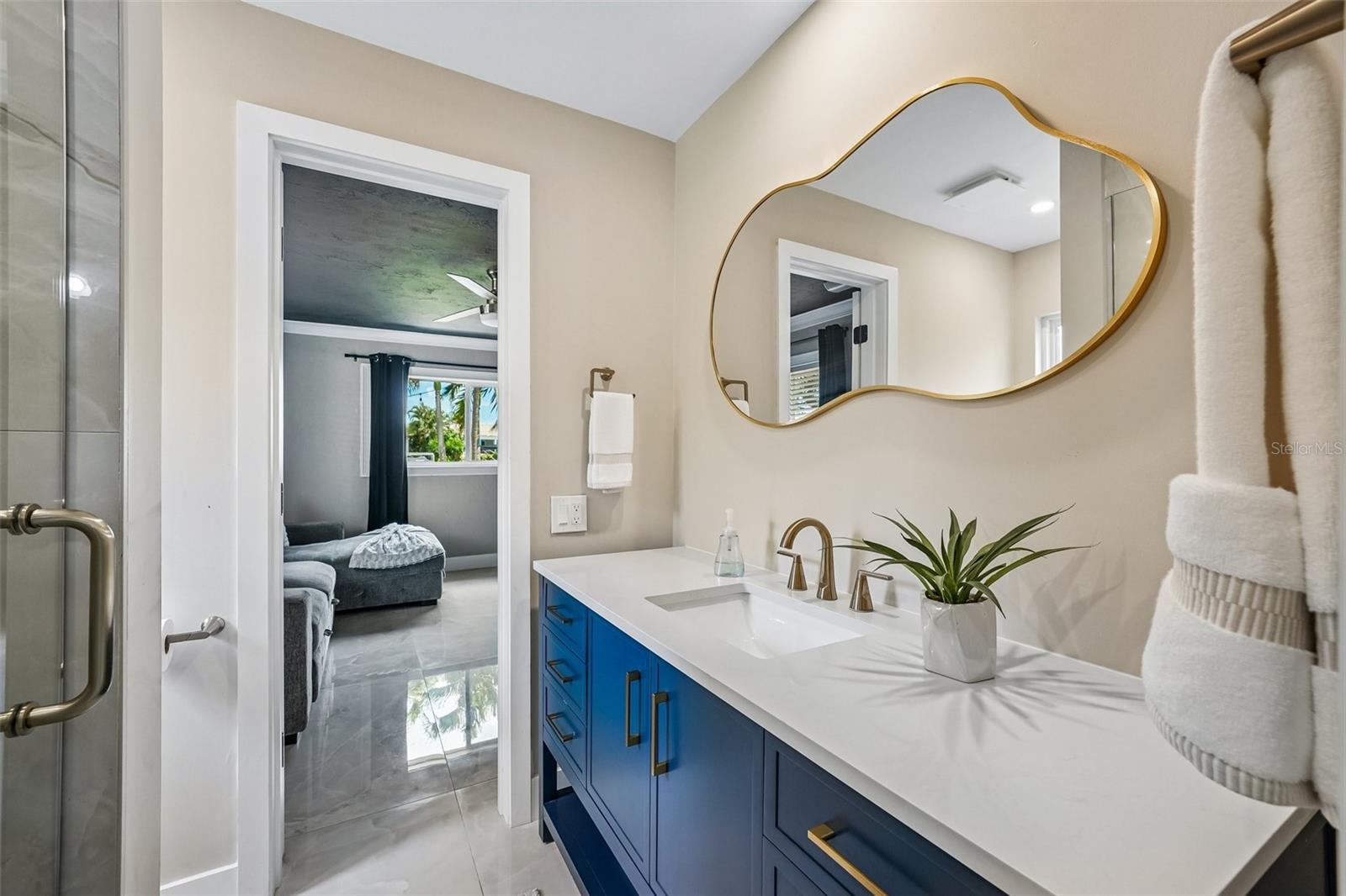 2032 MASSACHUSETTS AVE NE, ST PETERSBURG, FL, 33703