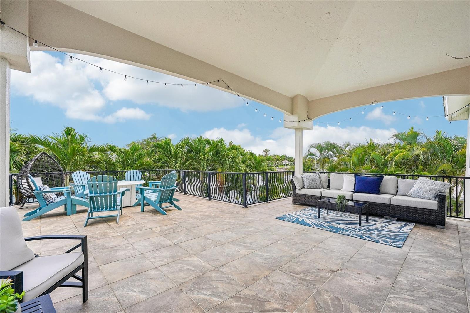 2032 MASSACHUSETTS AVE NE, ST PETERSBURG, FL, 33703