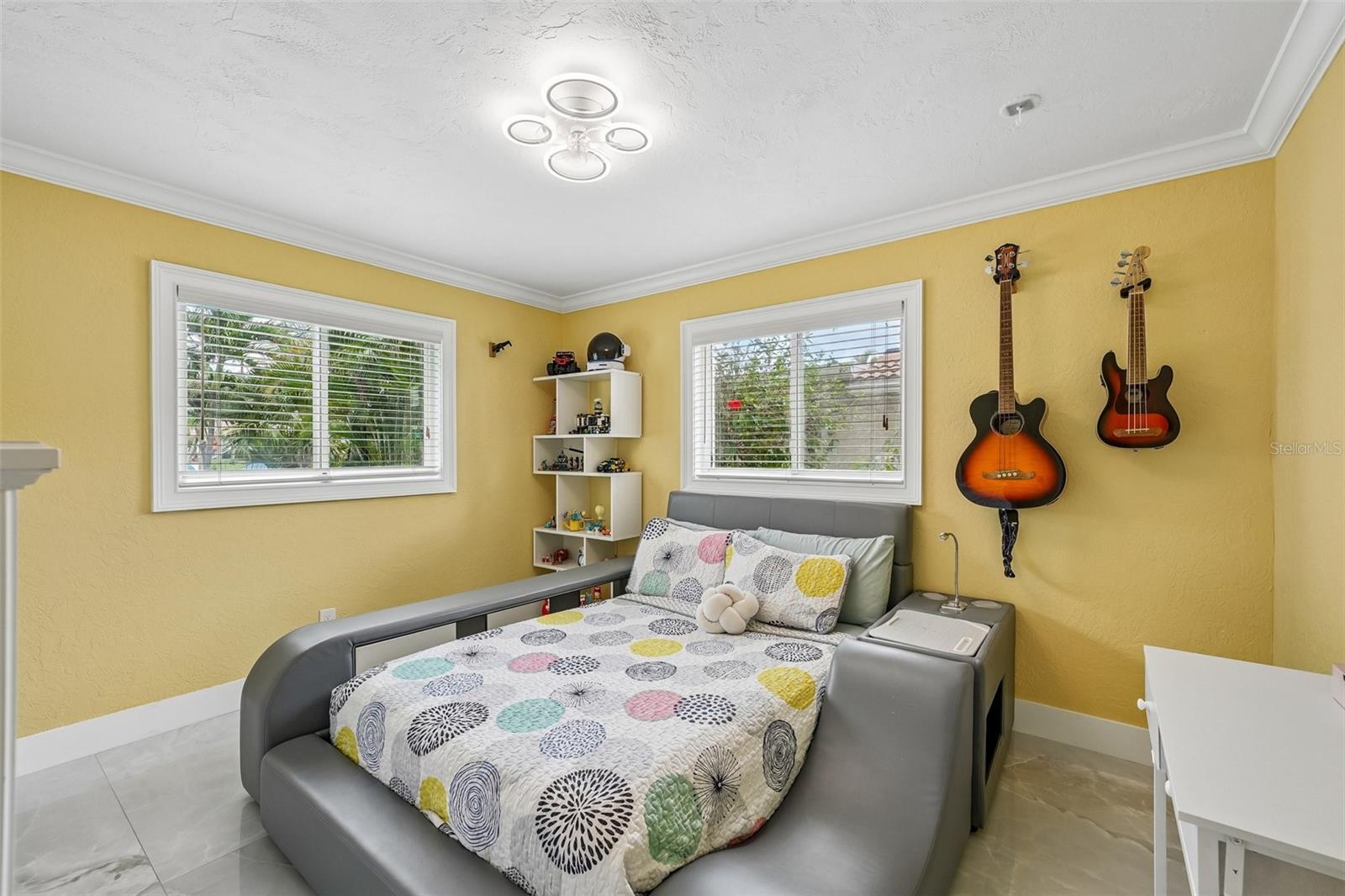 2032 MASSACHUSETTS AVE NE, ST PETERSBURG, FL, 33703