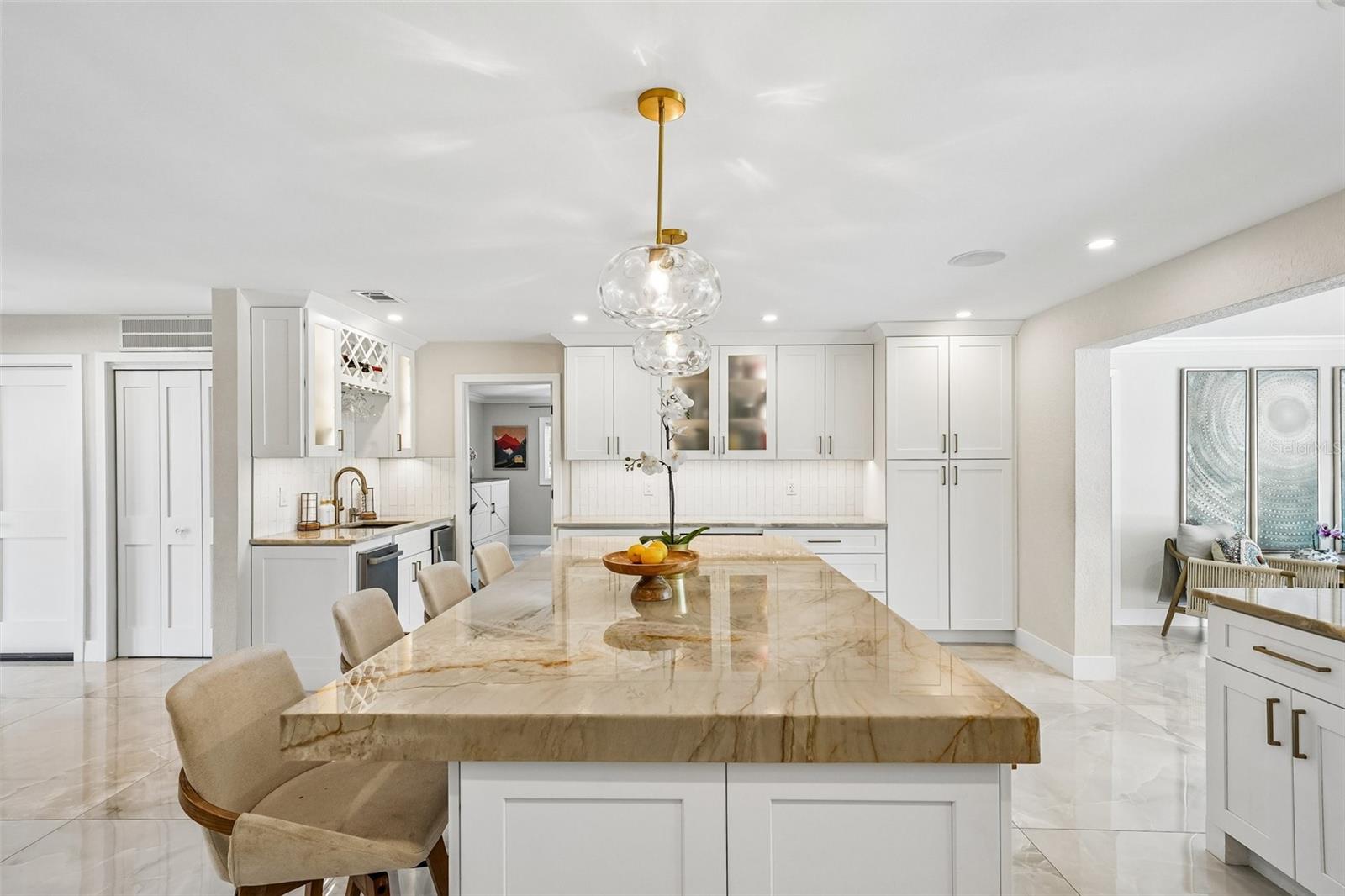 2032 MASSACHUSETTS AVE NE, ST PETERSBURG, FL, 33703